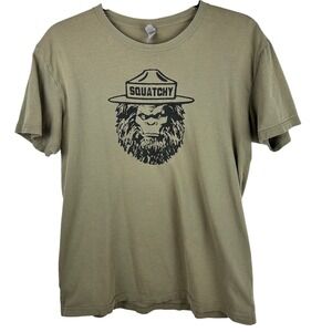 Squatchy Smokey the Bear Parody Graphic T-Shirt Novelty‎ Tee Bigfoot Camping